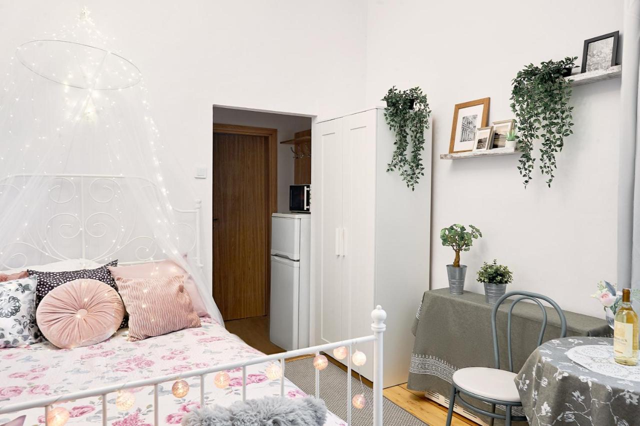 Miodowa Kazimierz Apartment Краков Экстерьер фото